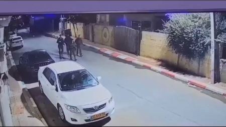 شاهد ما حدث في كفرقاسم : عربدة وتنكيل بالمواطنين